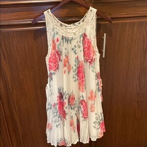Floral Sleeveless Pleated Dress
